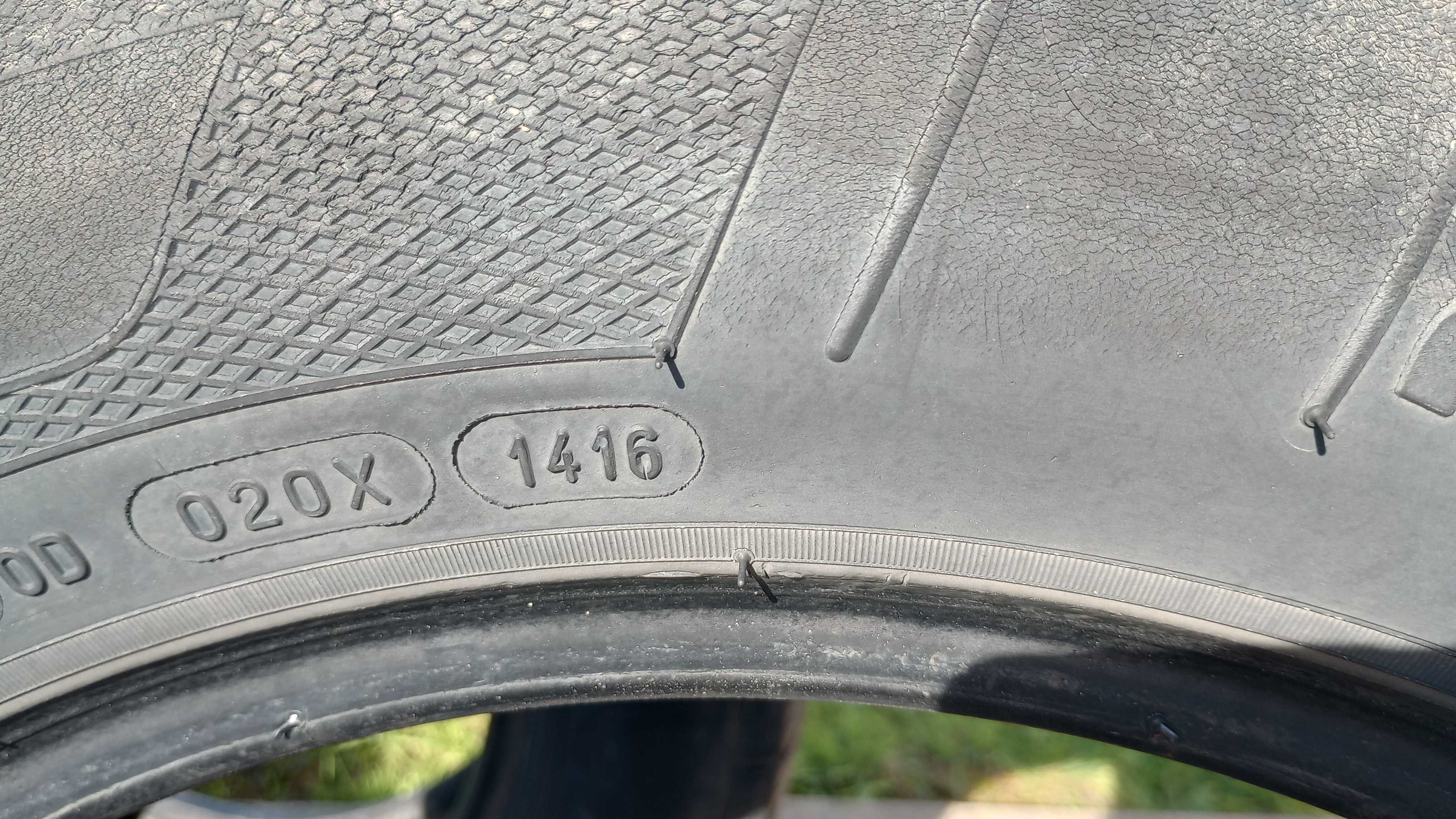 Opony 215 65 R16c 2szt
