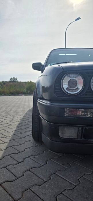 E30 Coupe auto w bdb stanie ZAMIANA