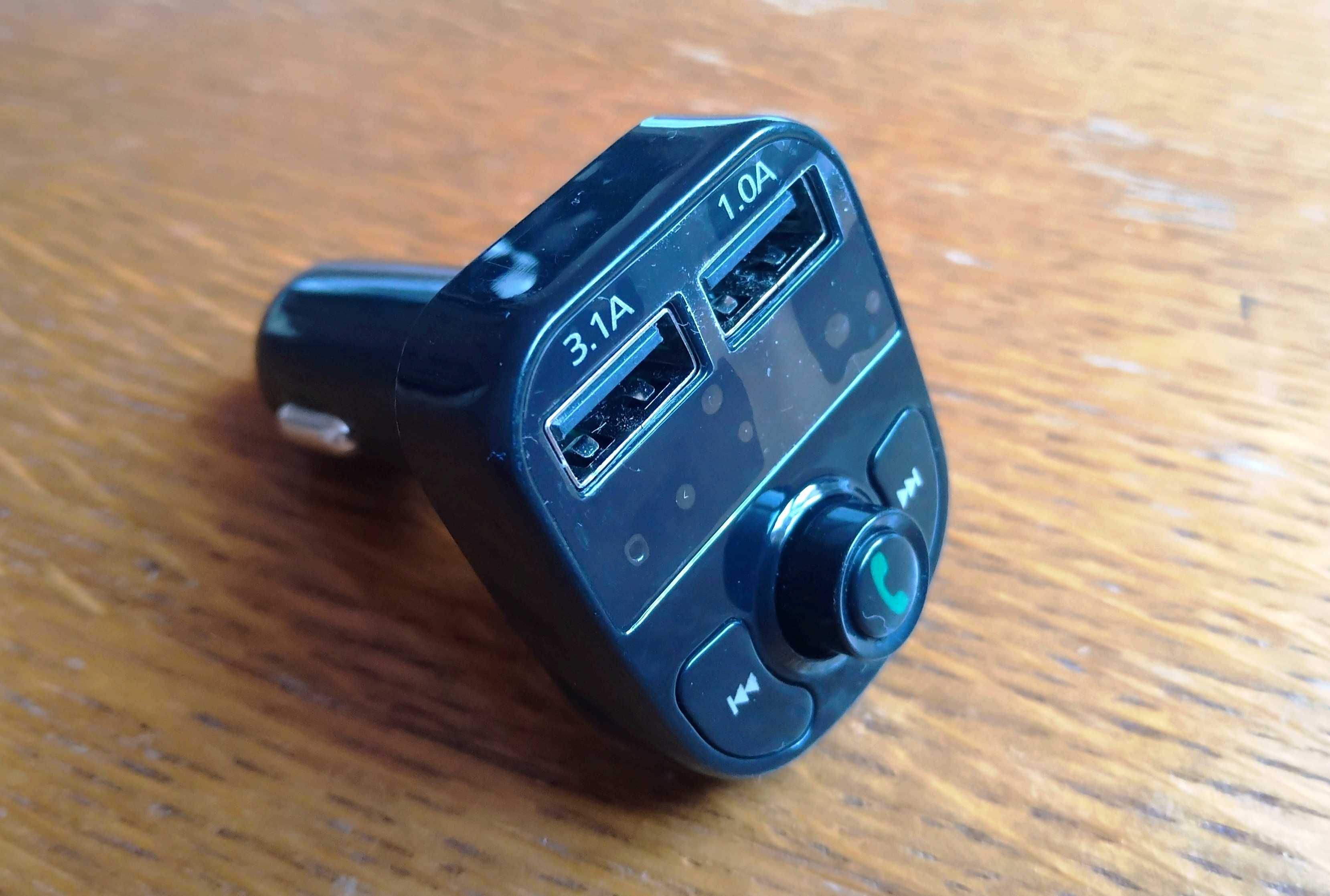 FM-модулятор трансмітер з Bluetooth  і зарядкою 3,1 А