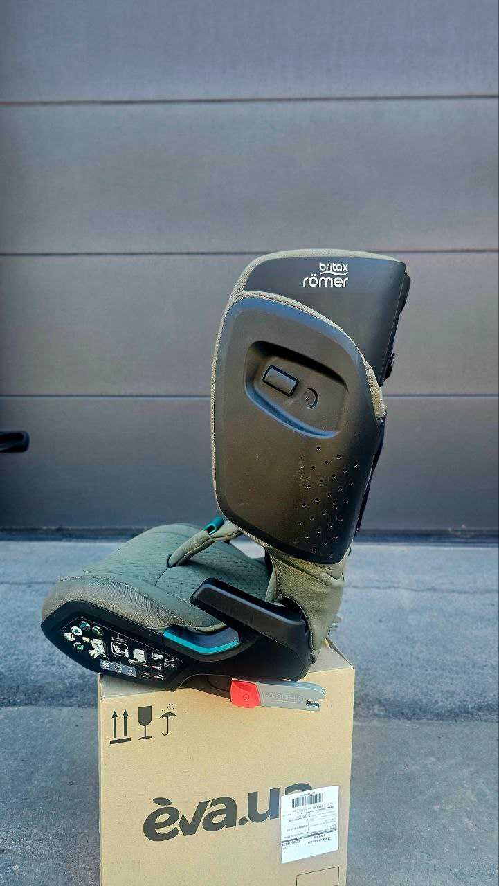 Автокрісло Britax-Romer Kidfix Pro 2025