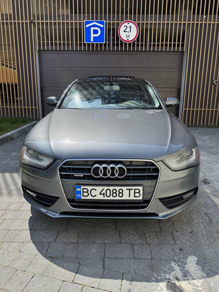 Audi A4 B8 2012р Рест!