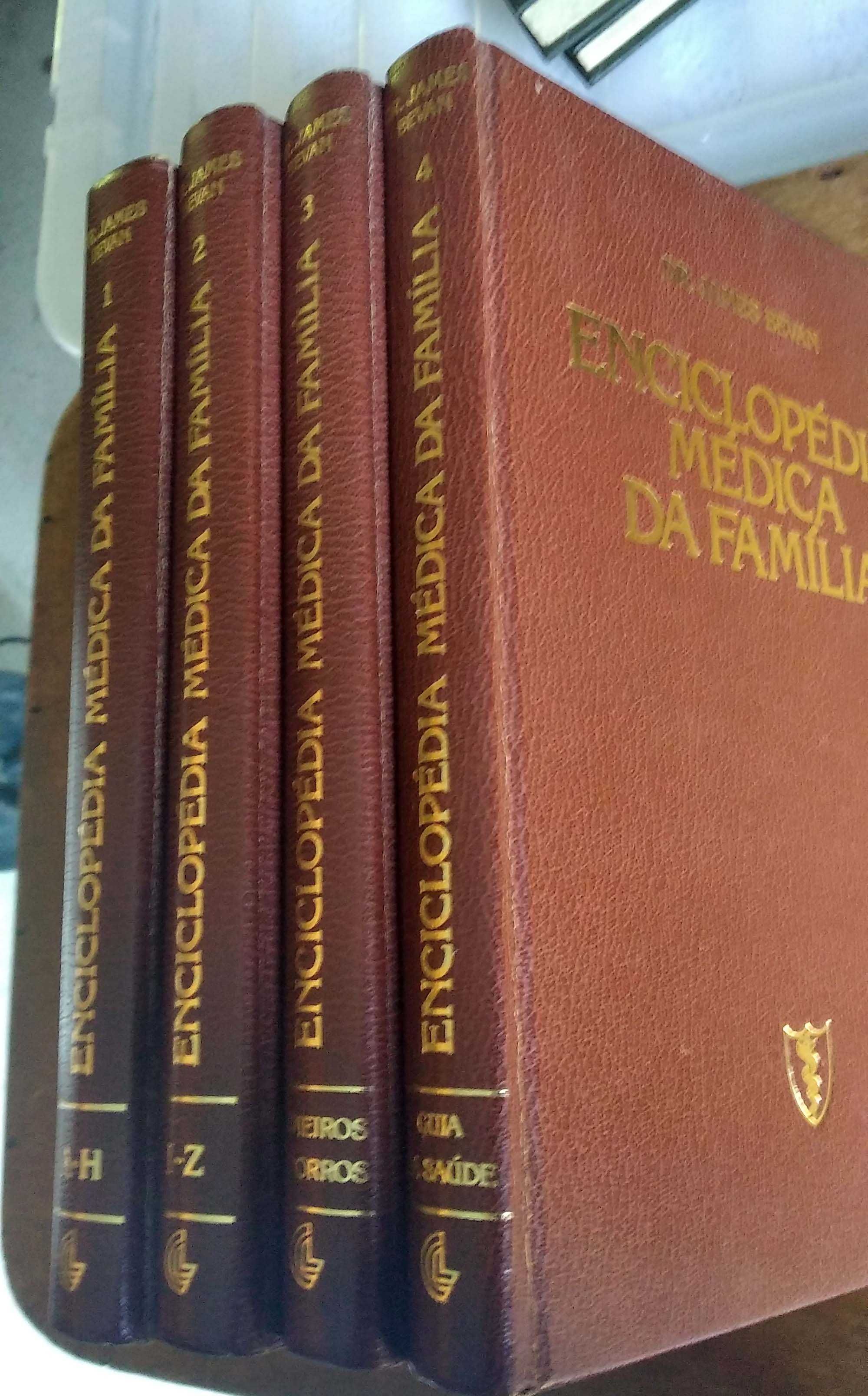 Livros antigos em bom estado de conservação PARA DESOCUPAR