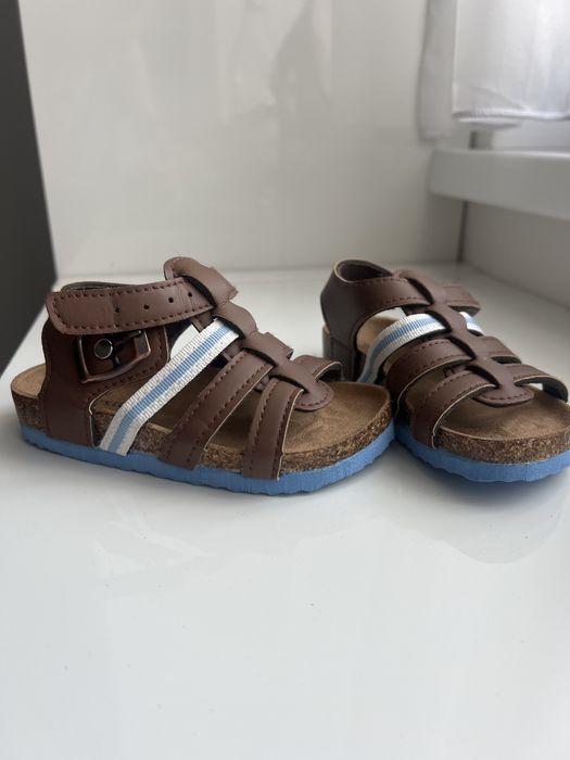 Nowe sandałki sandały 24 lekkie jak piórko