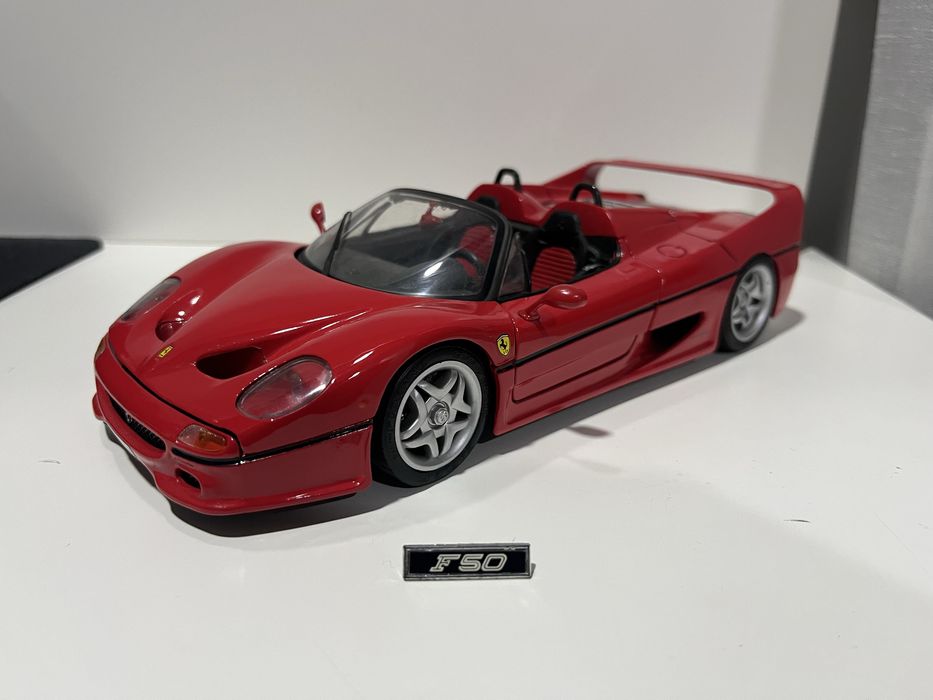 Ferrari F50 1:18 (Descrição)