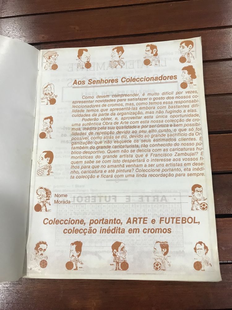 Vintage: Caderneta Arte e Futebol