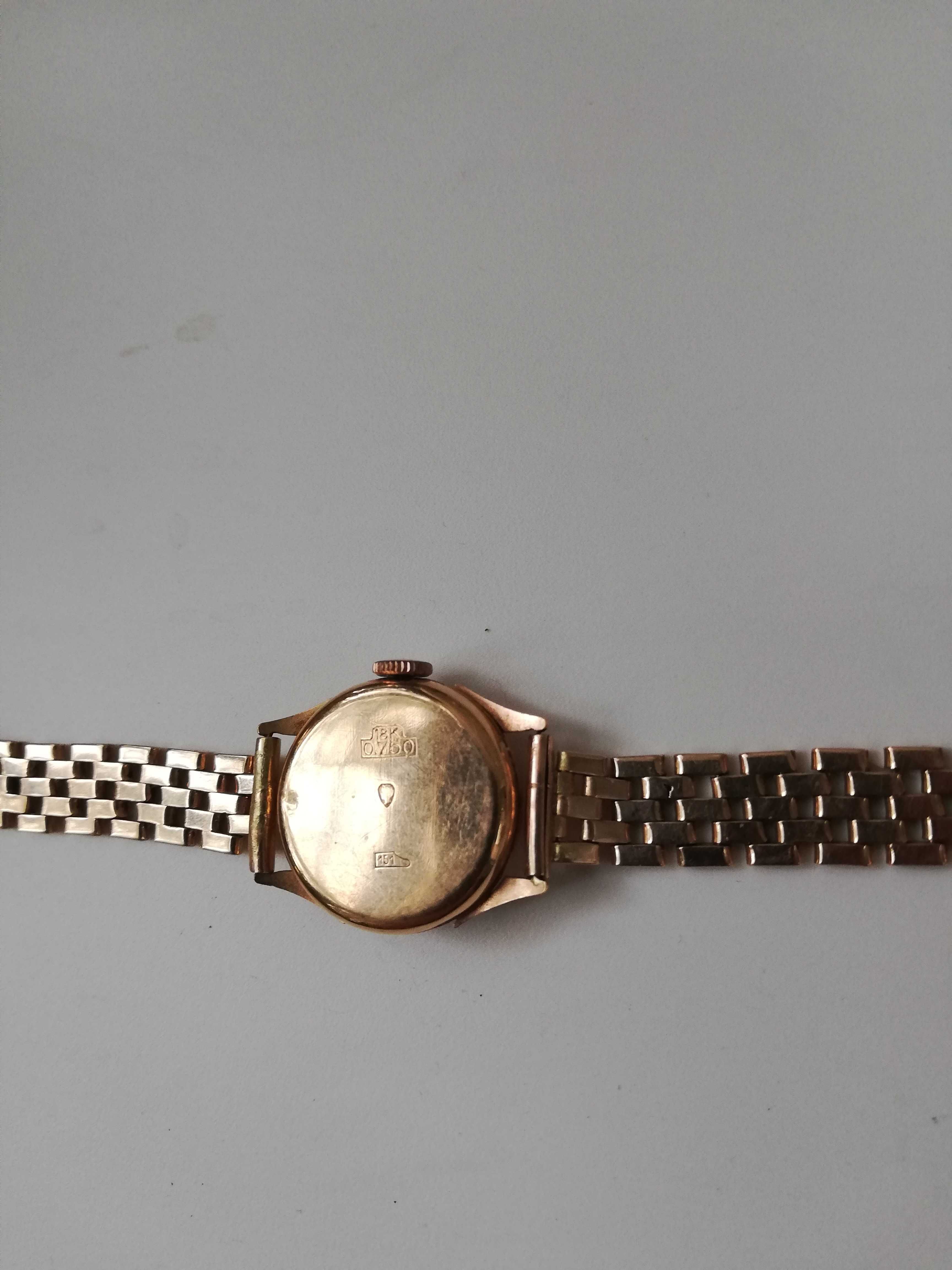 Часы женские  швейцарские золотые Moron Ancre с золотым браслетом