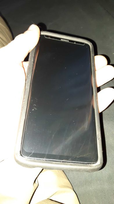 Samsung s9 не вмикається стан дисплею ідеальний