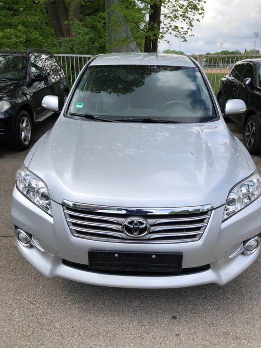 Toyota RAV 4 2.2 D4D дизель.