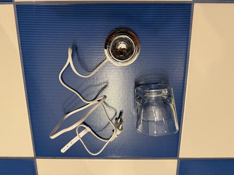 Szklanka i ładowarka do szczoteczki Philips Sonicare