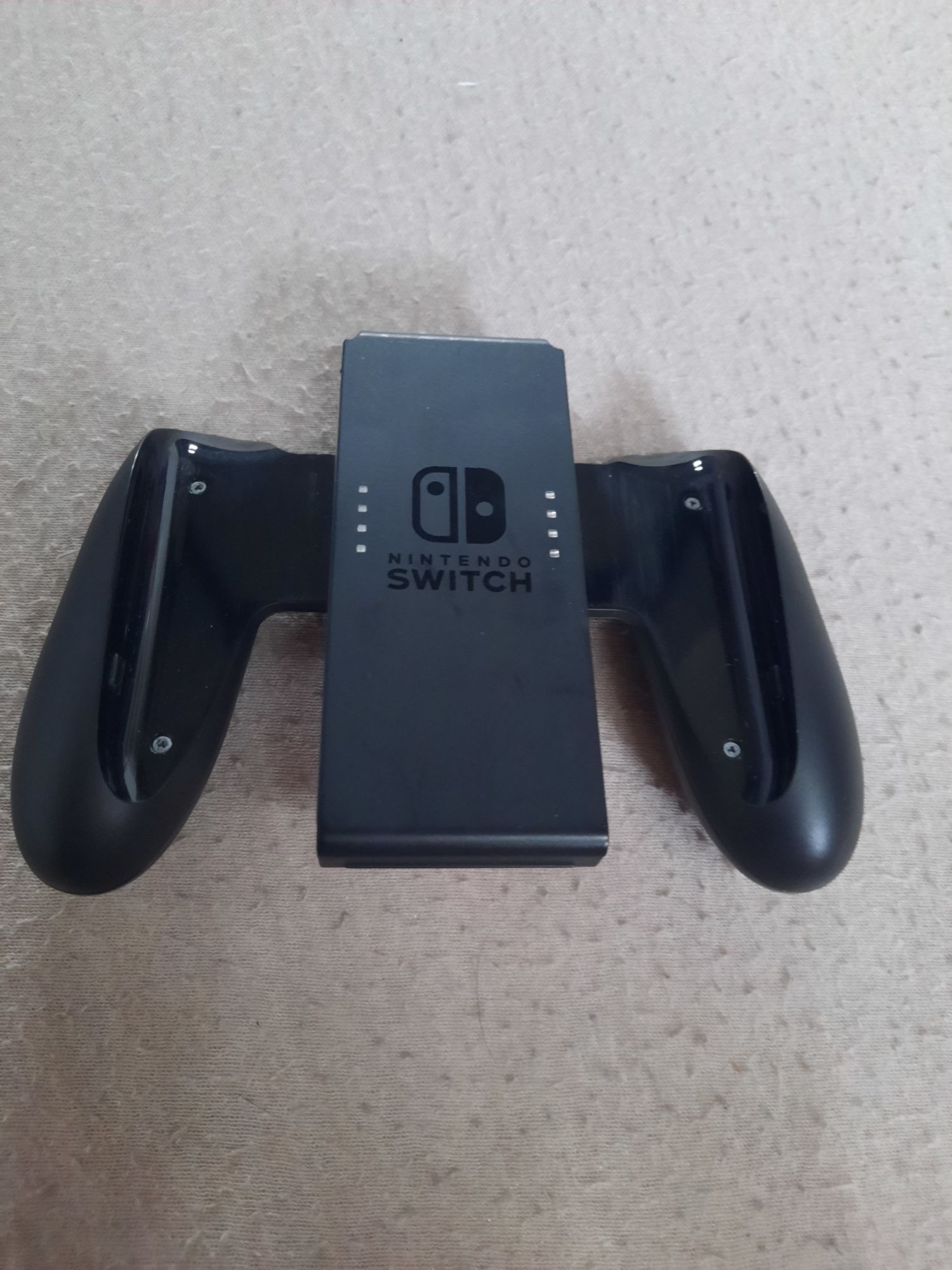 Nintendo Switch z kartą pamięci 64gb