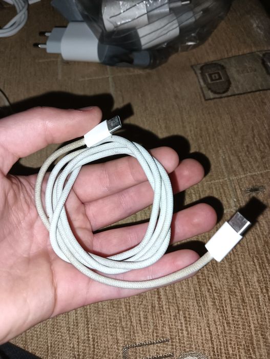 Prądy od ładowarki Apple