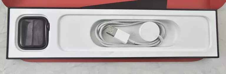 Apple Watch Series 6 44MM A2376 OPIS
