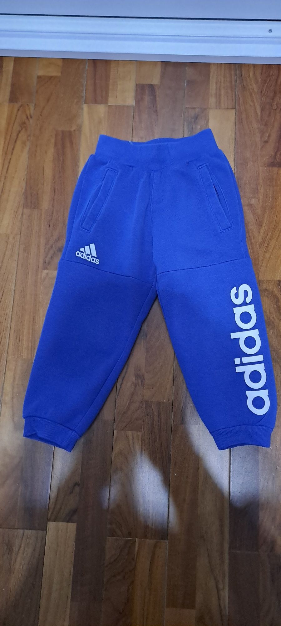 Spodnie dresowe Adidas ocieplane 98 roz