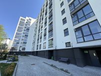 Продається Простора 3К Квартира у Зданому будинку