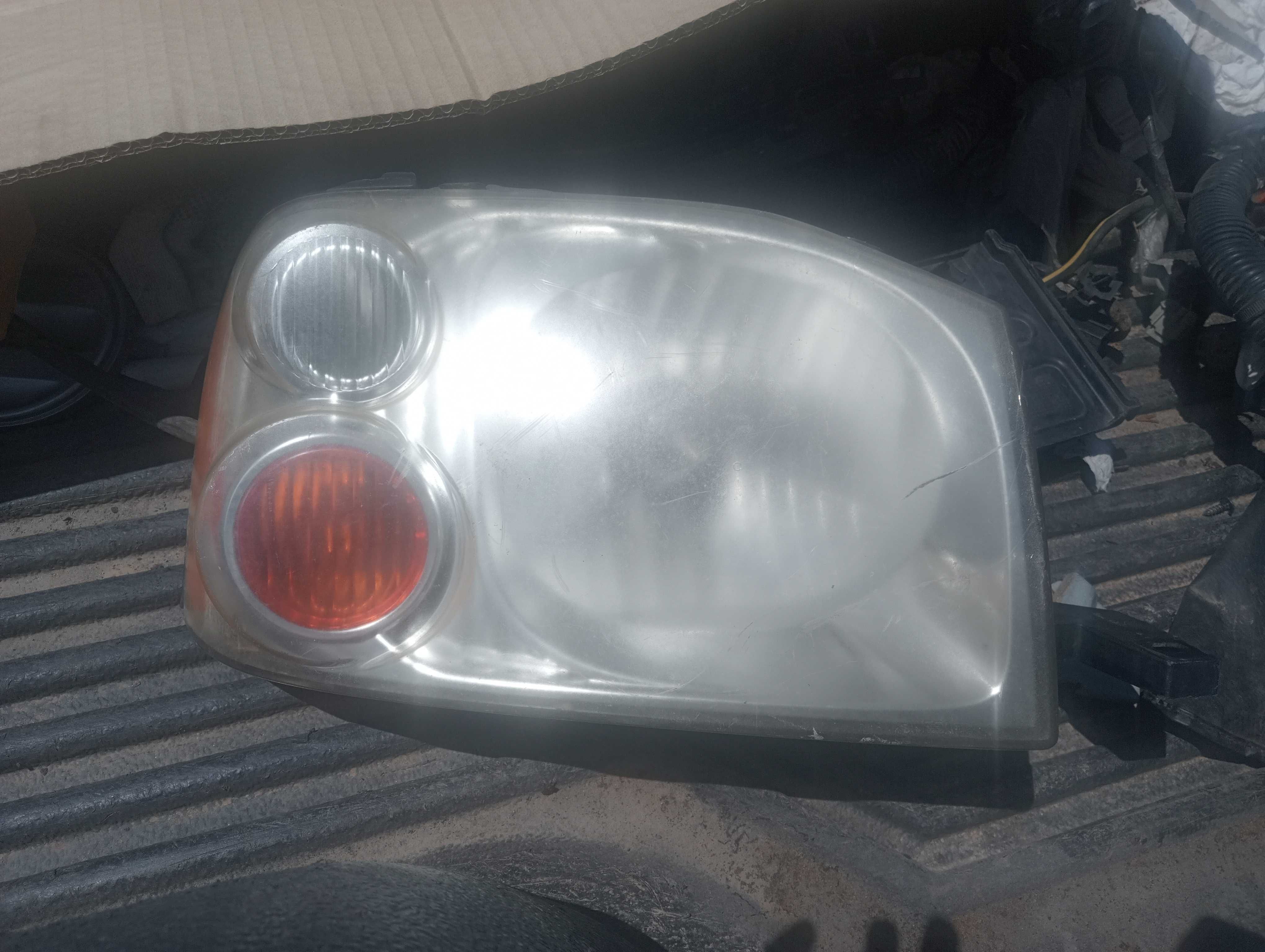 Óticas Nissan Navara d22