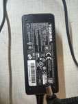 Zasilacz toshiba 19v 2.37a sprawny