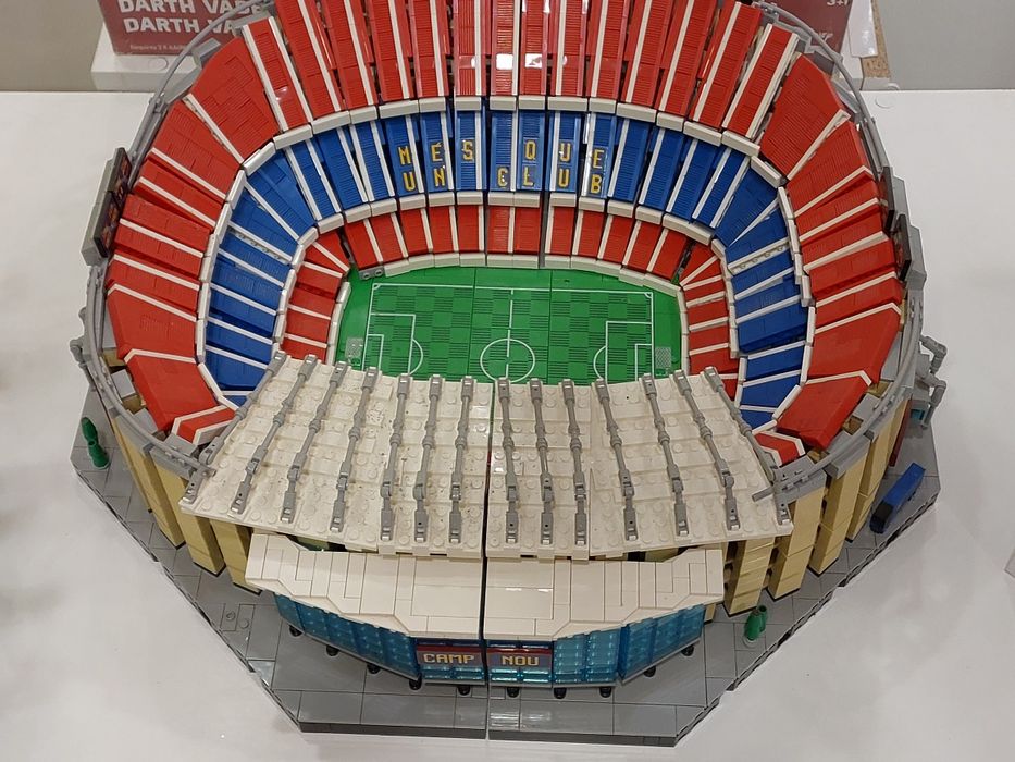 Lego zestaw uzywany -Stadion Camp Nou-FCBarcelona -10284.