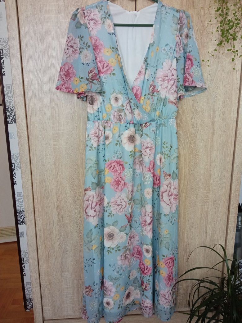 Elegancka szyfonowa sukienka w kwiaty