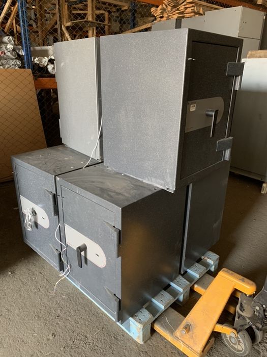 Сейф взломостійкий 2 клас Парітет CL II 68к