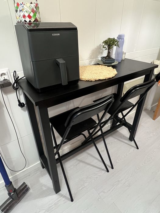 Mesa Alta + 2 Cadeiras altas