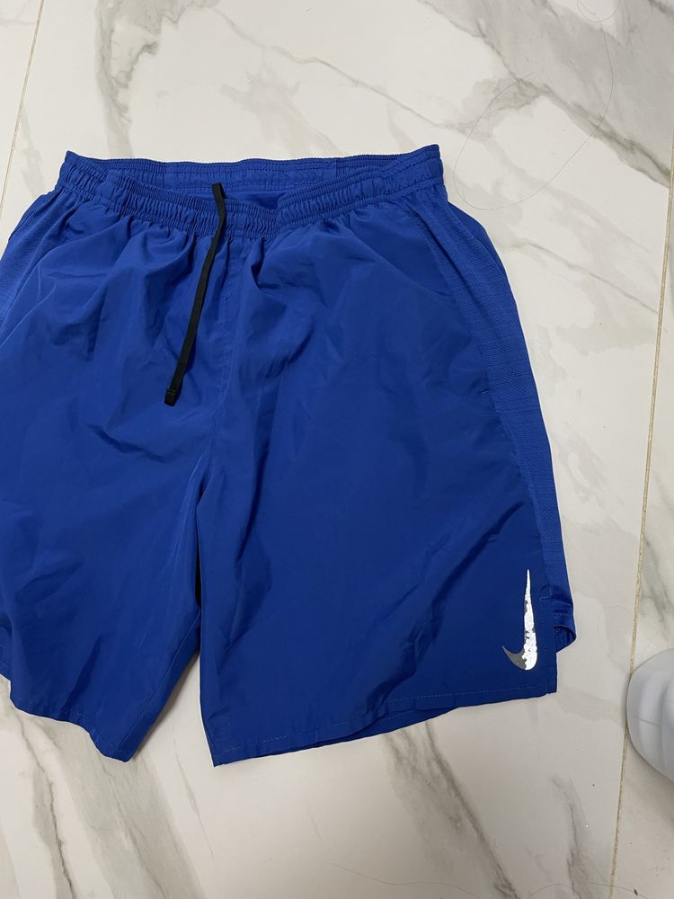 Чоловічі шорти L nike dri fit оригінал