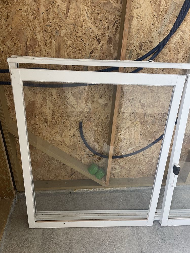 Janelas em aluminio (2 vãos)