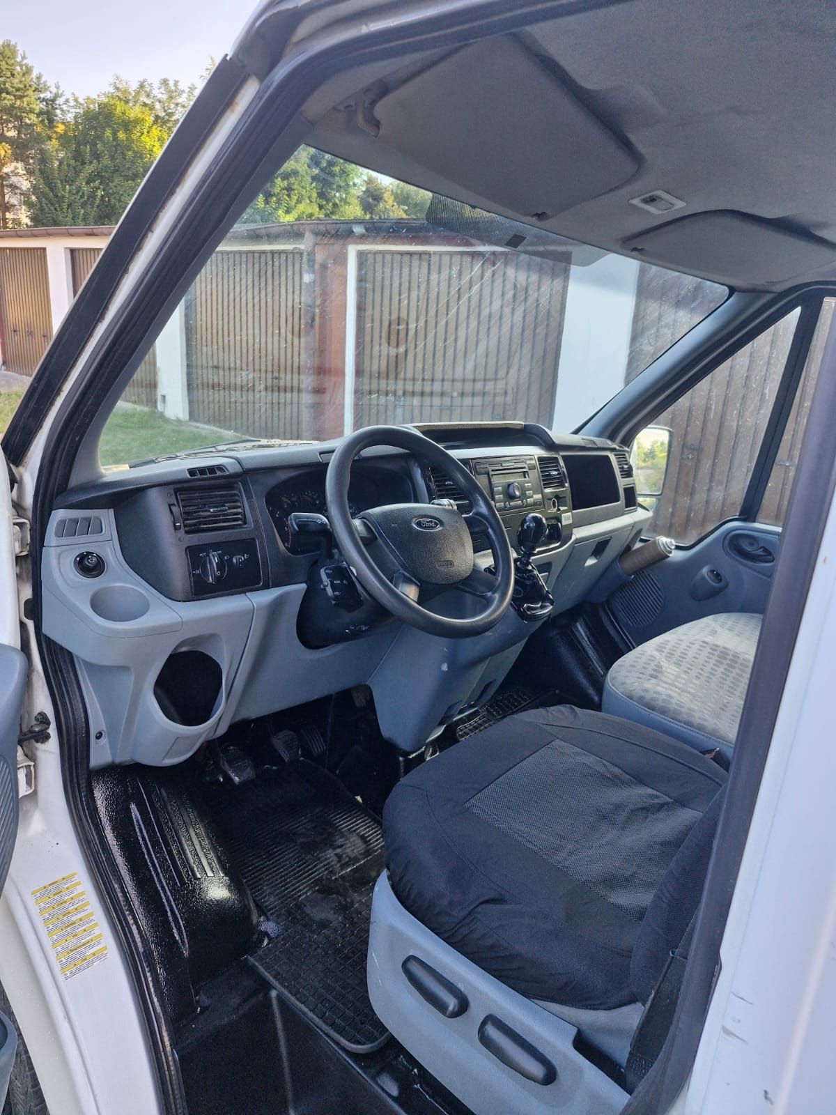 Zadbany Ford Transit 2.2tdci - długie opłaty, gotowy do pracy