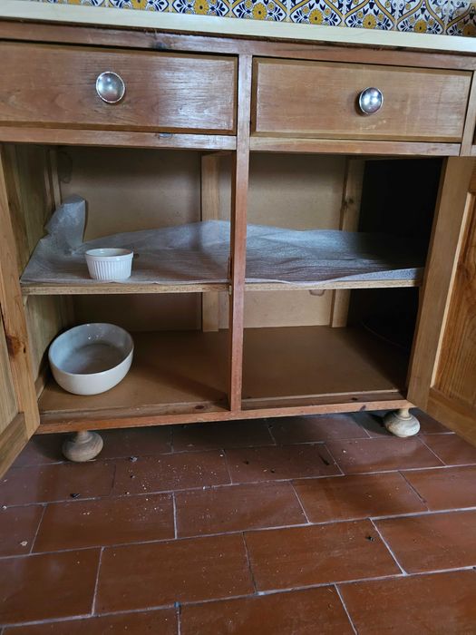 Móvel aparador rústico em pinho