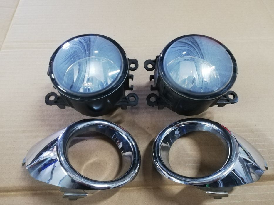 Halogeny lampy przeciwmgielne ramki kratki chrom Ford Fiesta Mk7 VII