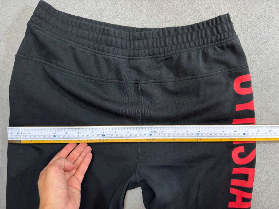 Gymshark Impact тренувальні штани джогерси розмір М чорні