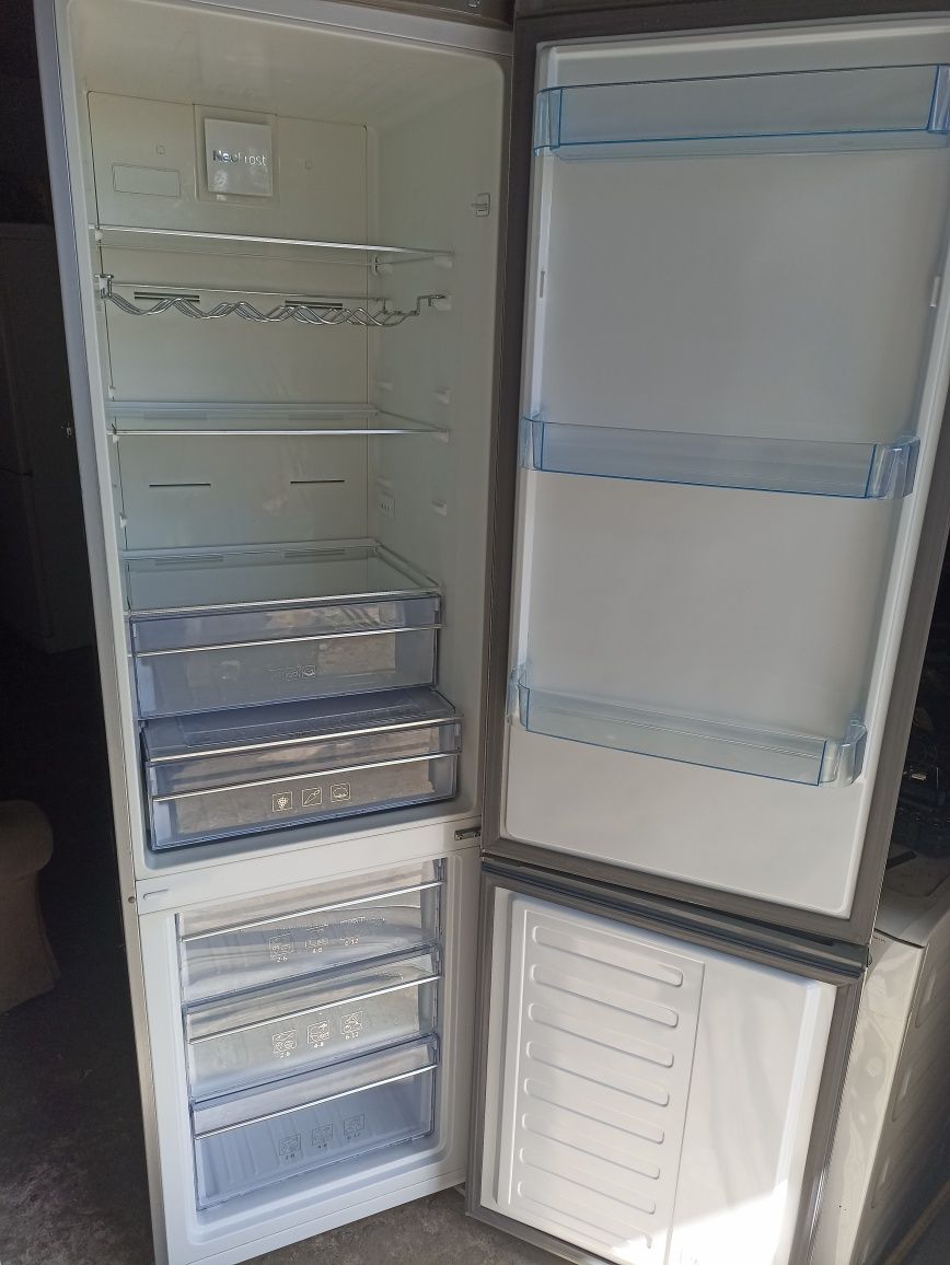 Продам холодильник фірми Беко вис 2м