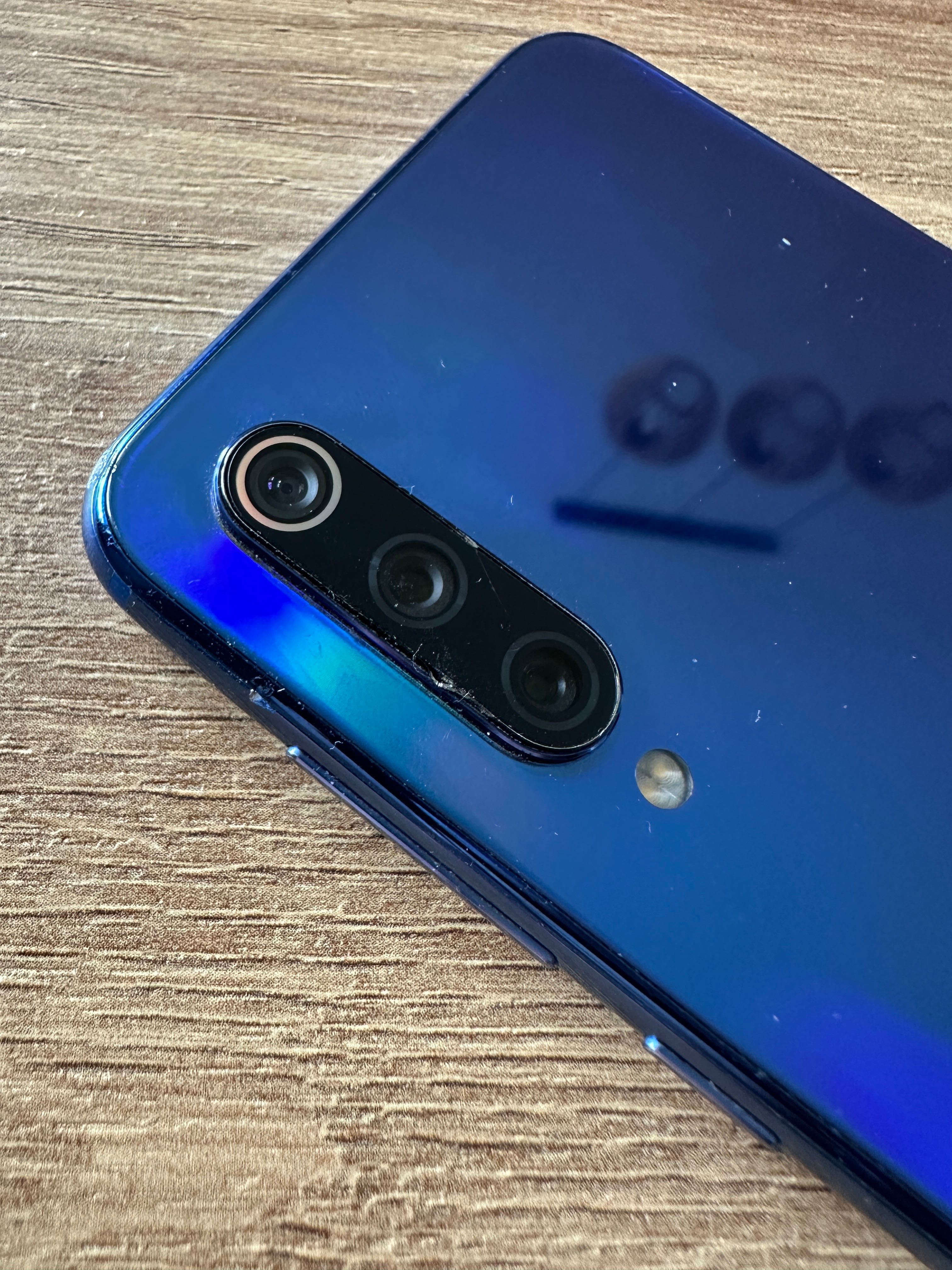 Xiaomi Mi 9SE 64GB Ocean Blue - stan dobry
