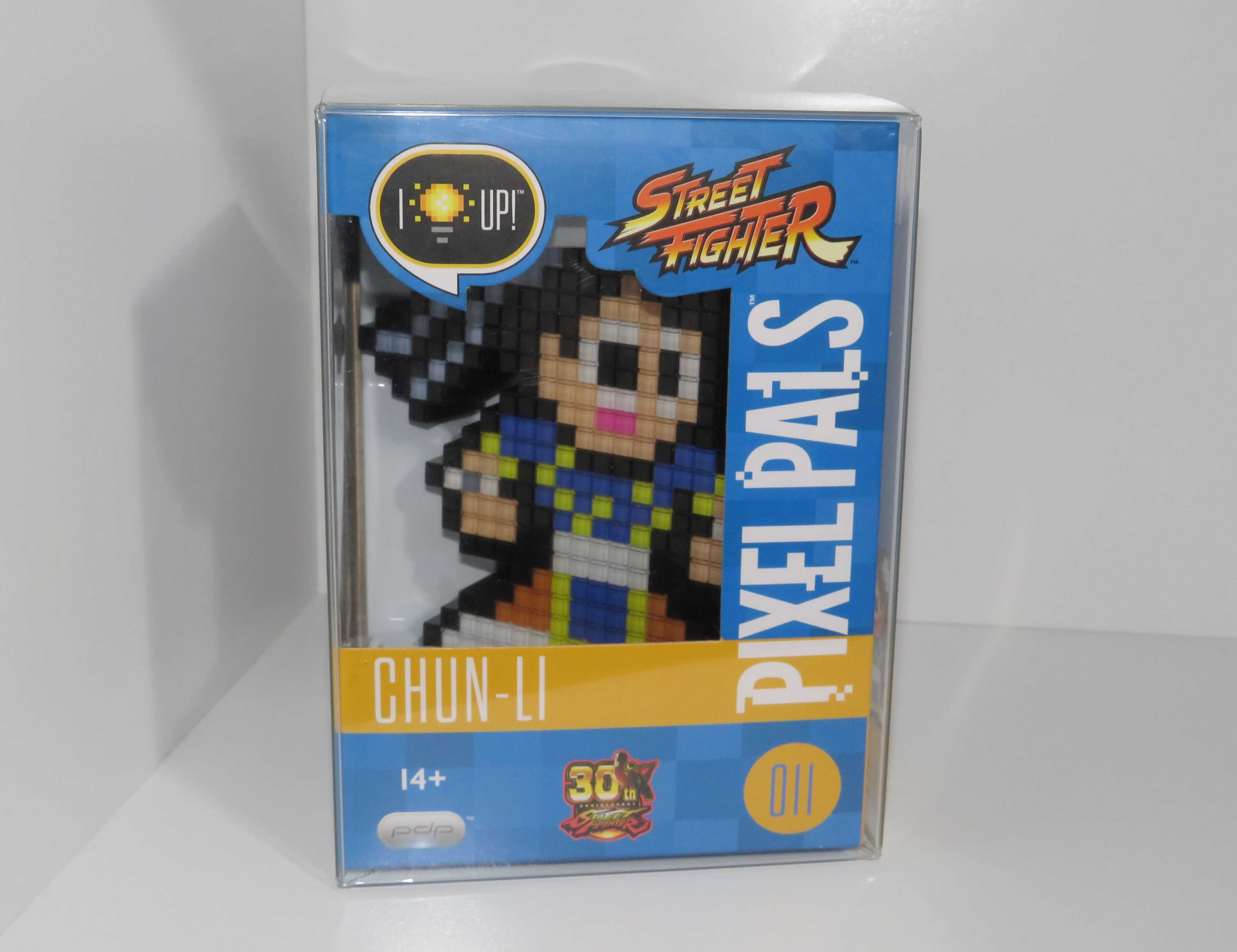 Figura Pixels Pals Street Fighter Chun-Li Com Iluminação Novo e Selado