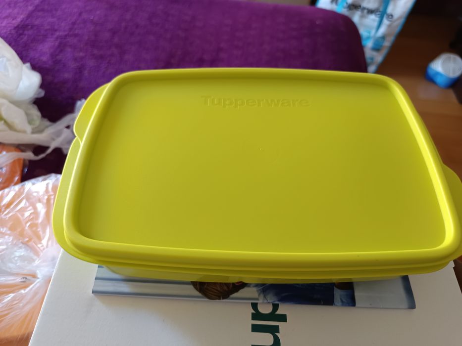 Tupperware com divisórias