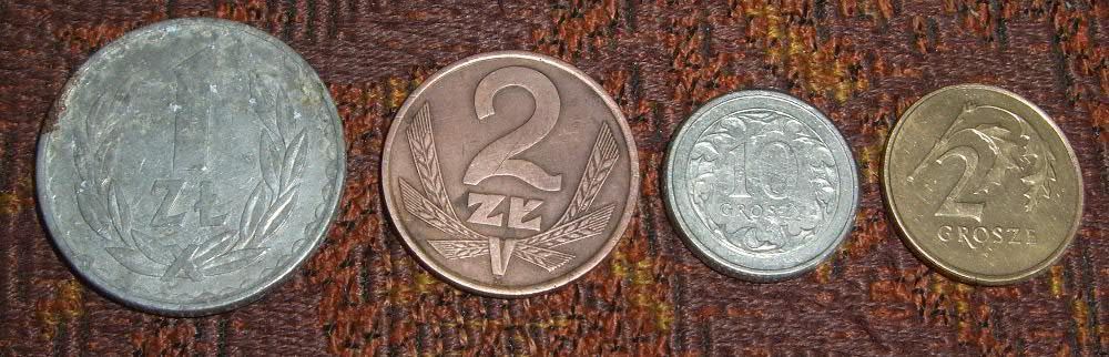 Продаю иностранные монеты разных годов,одним лотом.