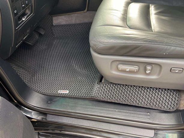 3D EVA коврики Toyota Land Cruiser 200 шильдами + багажник