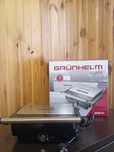 Гриль контактный Grunhelm G2200