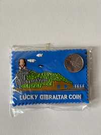 Gibraltar moneta 5 pensów na 300-lecie +magnes 2004