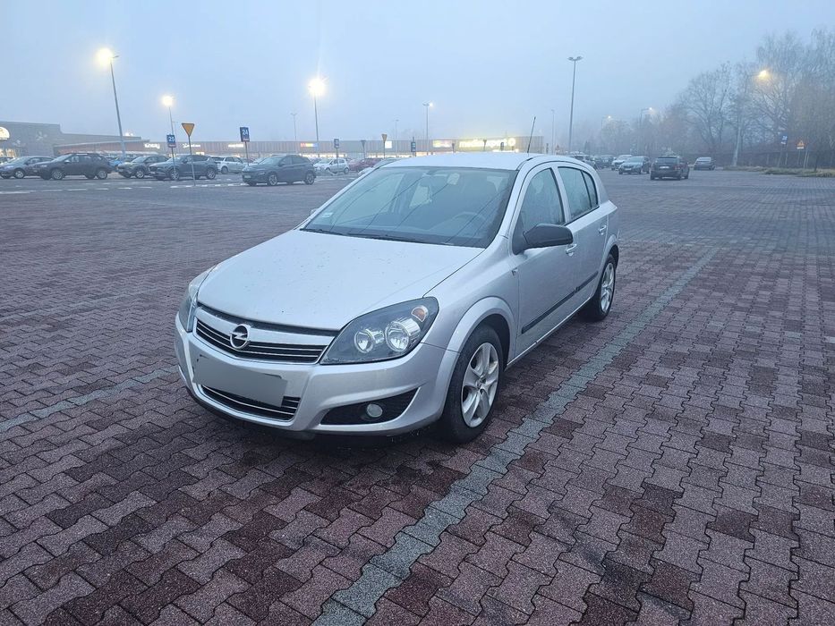 Opel Astra Opel Astra H – zadbane auto z pewną historią. Okazja!