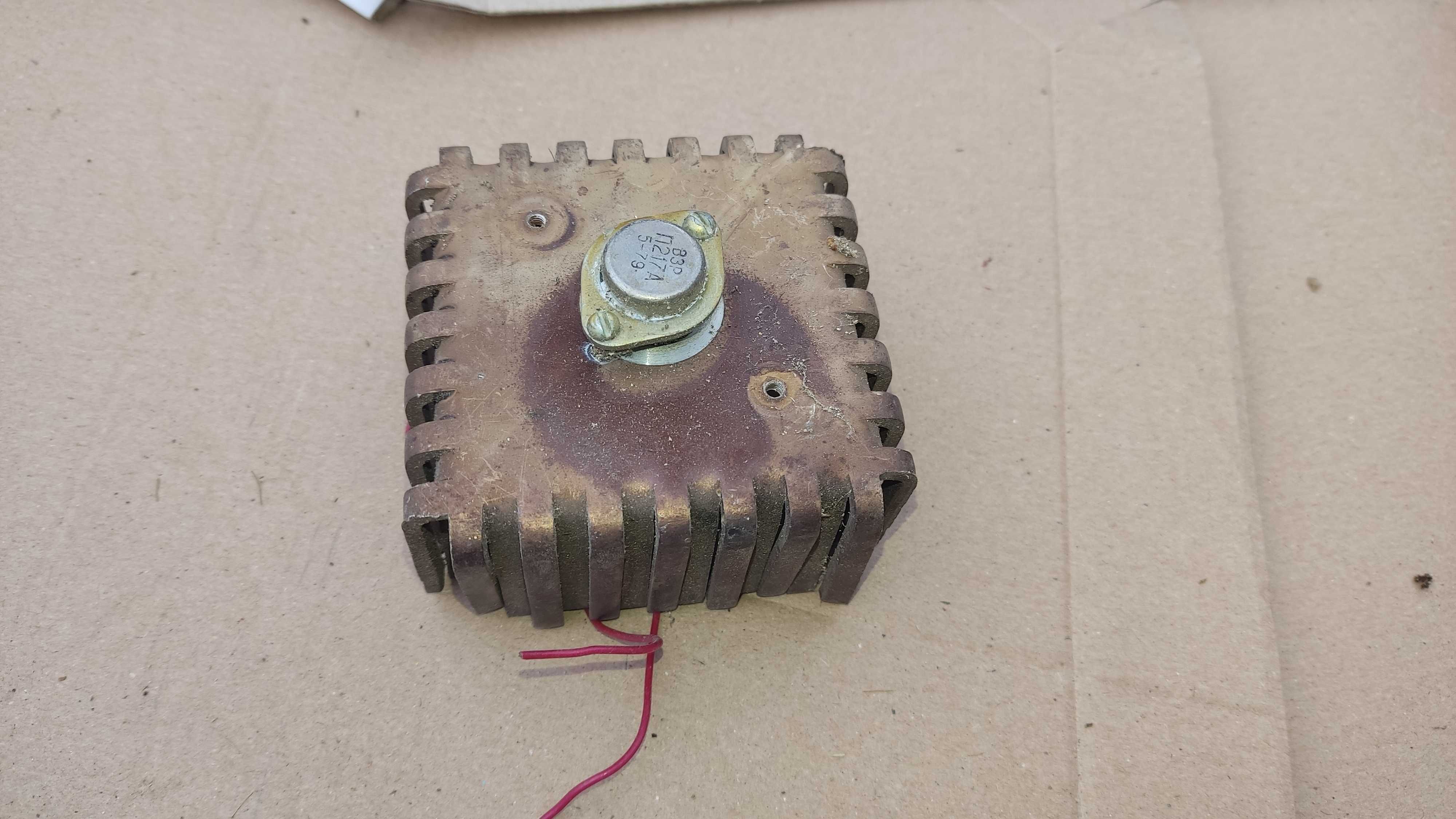 Радиатор  теплоотводящий для радиоэлементов
