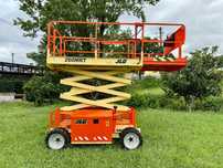 Plataforma elevatória Tesoura JLG