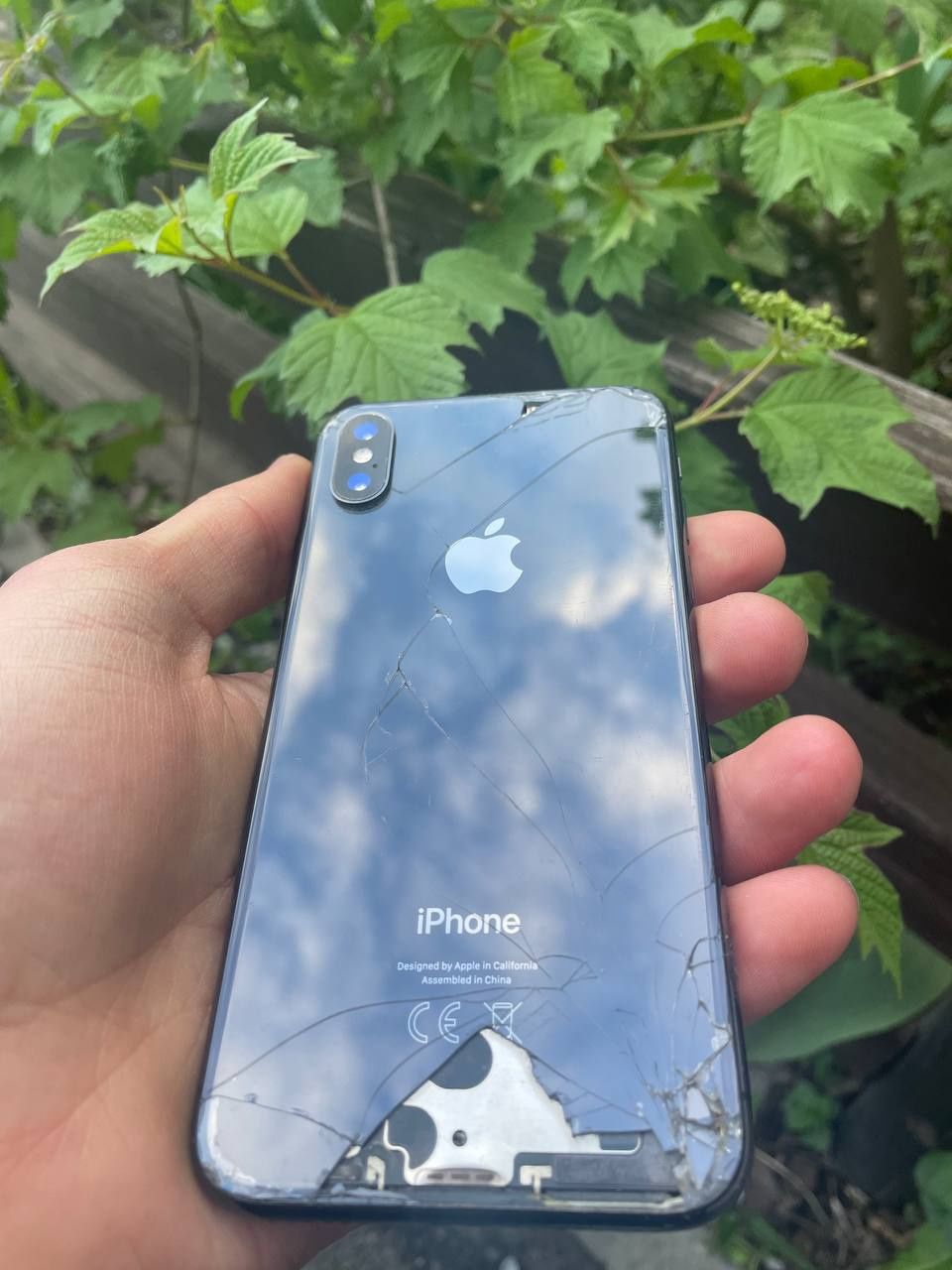 Продам iPhone x 64gb