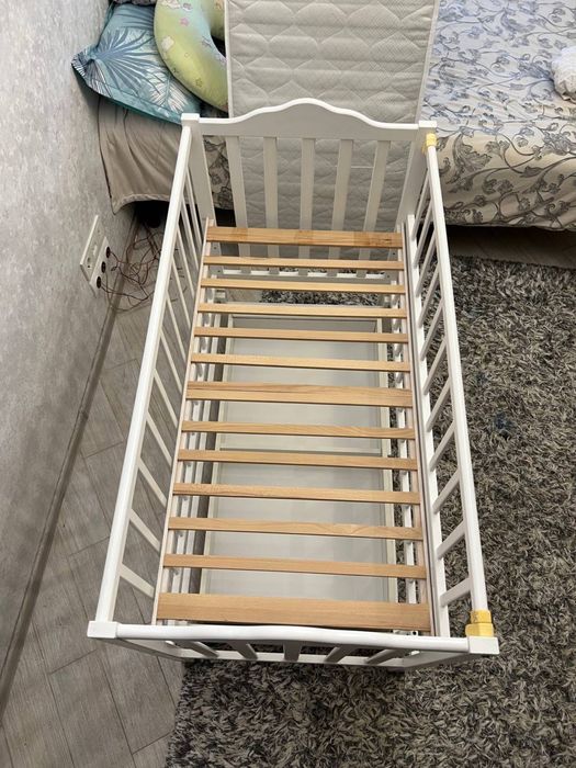 Дитяче ліжечко маятник