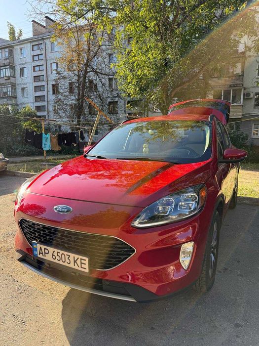 Ford Escape 2019 Titanium Hybrid 2.5L