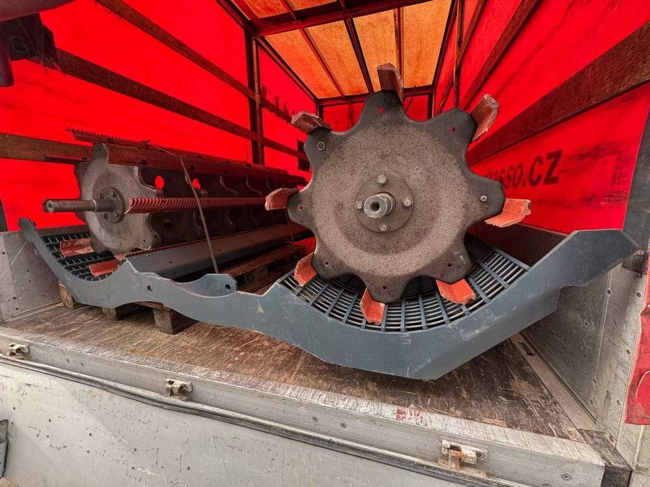 Ремонт підбарабання комбайна