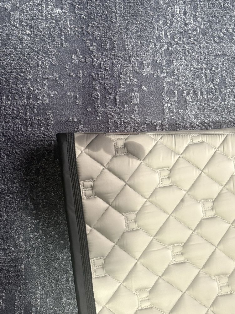 Komplet Eskadron Glossy Quilted Heritage 20/21. VS
