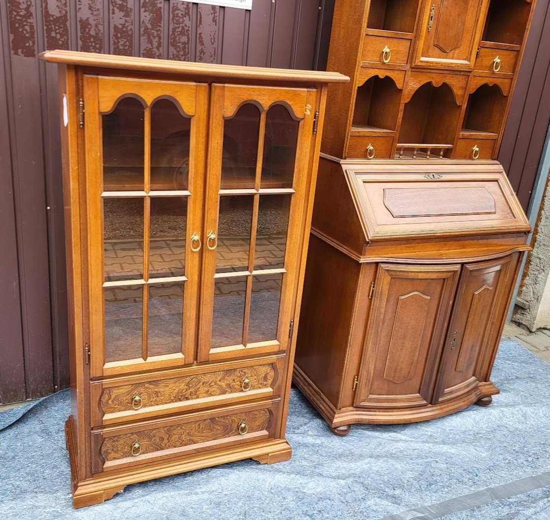 Witryna orzechowa biblioteczka z szufladami z Niemiec