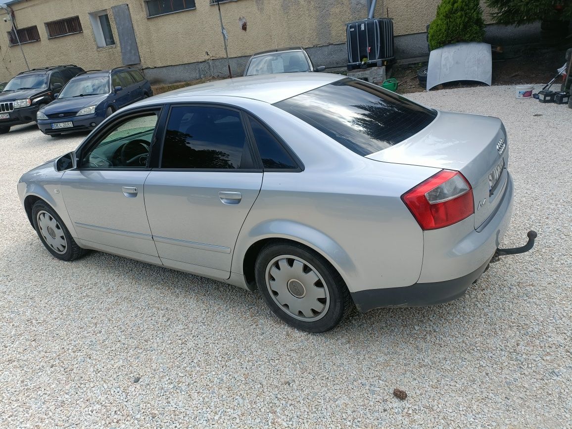 Audi a4 b6 niezawodny 1.9 TDI z hakiem 2003