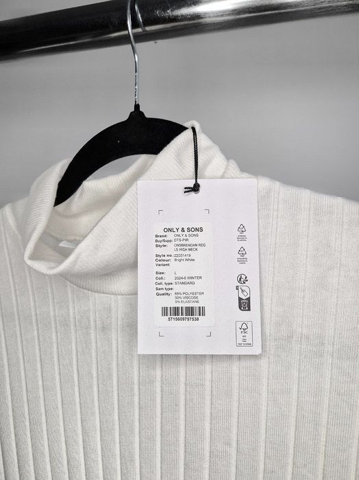 Чоловічий гольф білий розмір L Новий