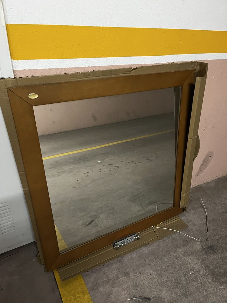 Vendo espelho em muito bom estado